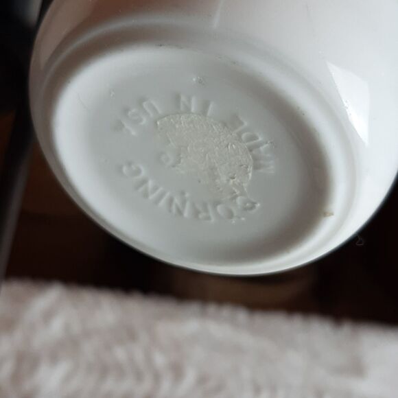 Corelle  4 Tulip  Vintage Coffee /Tea  Cups - Picture 8 of 9